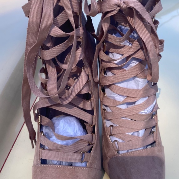 Boots - Picture 2 of 3